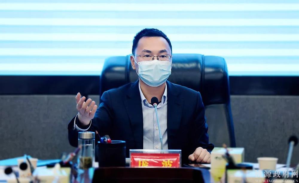 ebc53d94b8234441ada18bc8fe5d2cff.jpg ebc53d94b8234441ada18bc8fe5d2cff.jpg