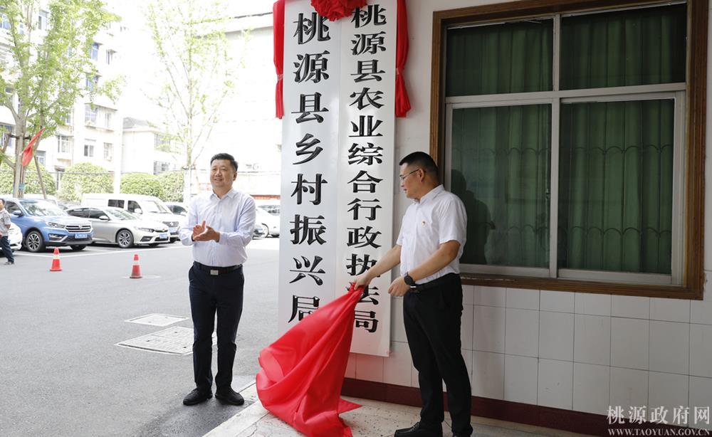 f3b240d8743b40339cf8cb1193db085e.JPG f3b240d8743b40339cf8cb1193db085e.JPG