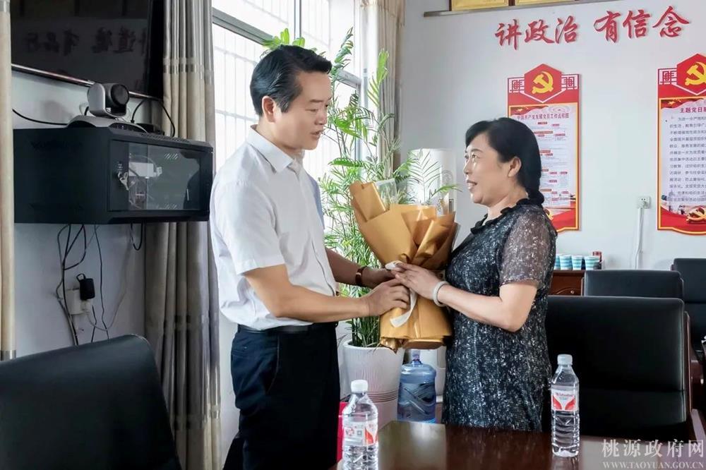 241a89d3a4c44109b9f2bc6ab2a8e2a4.jpg 241a89d3a4c44109b9f2bc6ab2a8e2a4.jpg