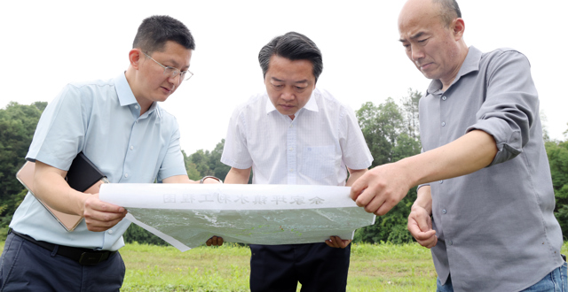黄伟雄调研树立和践行正确政绩观学习教育开展情况